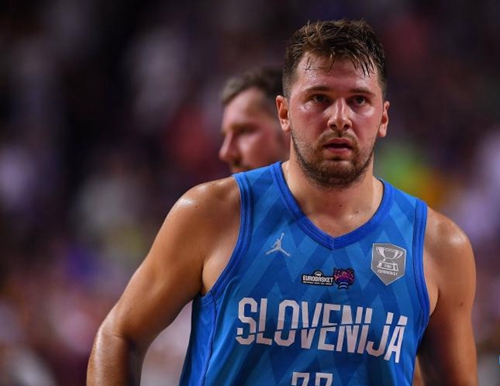 巴黎的中场 巴黎的中场